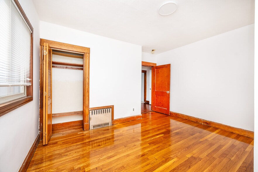 Building Photo - 19 Puritan Rd