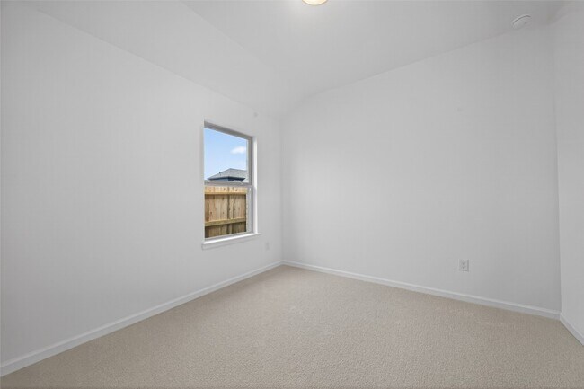 Building Photo - 5015 Bowen Pr Dr