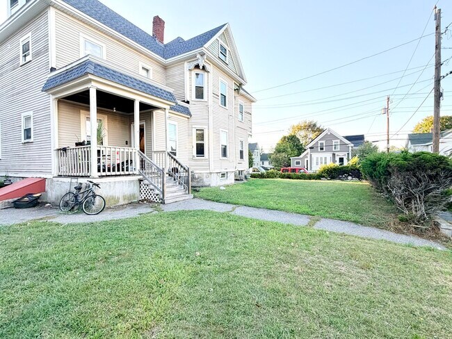 Building Photo - 604 Westford St