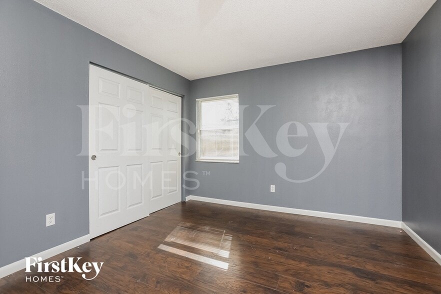 Building Photo - 240 Donegal Ave