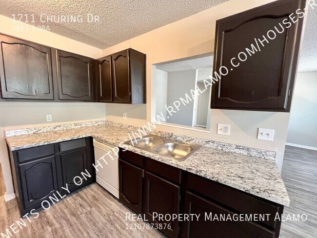 Building Photo - 1211 Churing Dr
