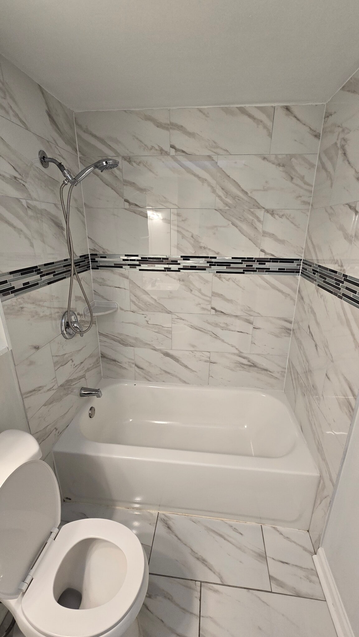 Building Photo - 437 Caledonia Ave