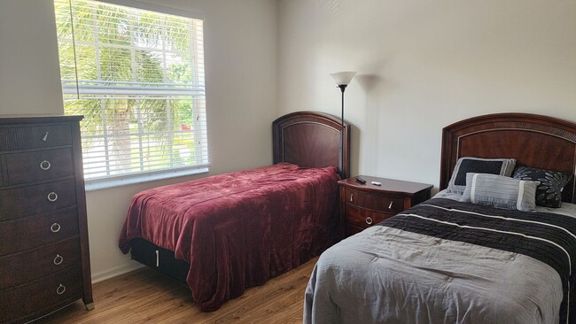 Building Photo - 3 BR 2.5 BA 1 CG rental in secure gated To...