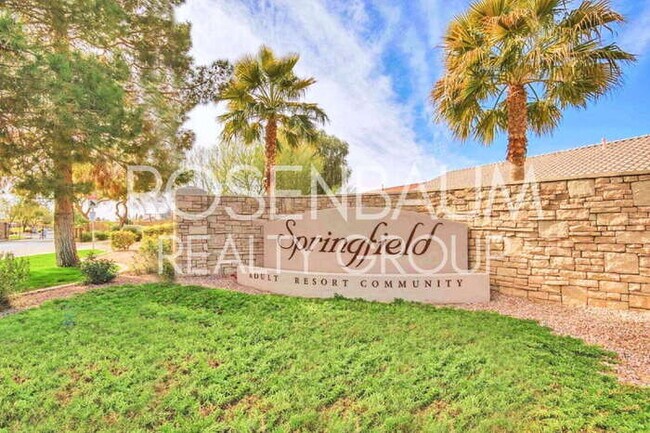 Building Photo - 1210 E Westchester Dr