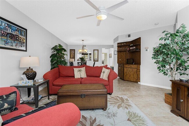 Building Photo - 511 Pine Hollow Cir