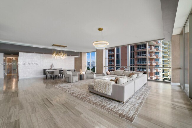 Building Photo - 17749 Collins Ave