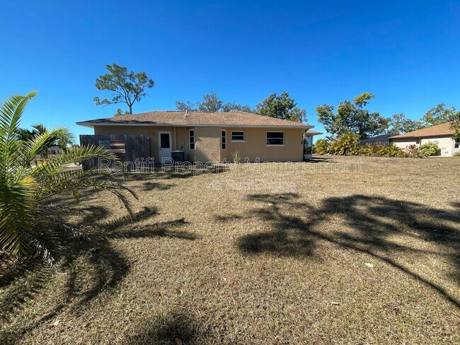 Building Photo - 25486 Avillas Ct