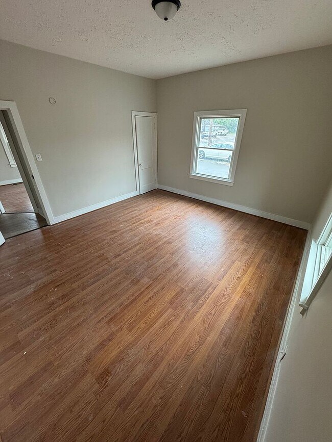 Building Photo - 1201 Shuler Ave