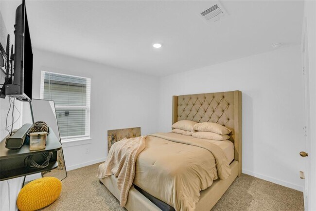 Building Photo - 1142 Sommerville Dr
