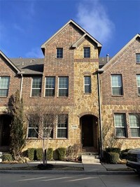 Building Photo - 2729 Troutt Dr