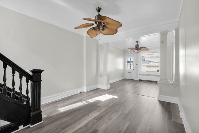 Building Photo - 1542 Warren St