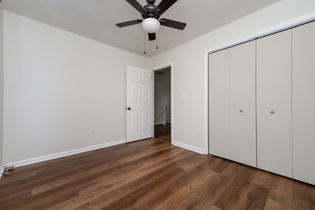 Building Photo - Beautiful 3 Bedroom, 2.5 Bath Home Tucked Away on Cul-de-Sac $1,825/mo rent