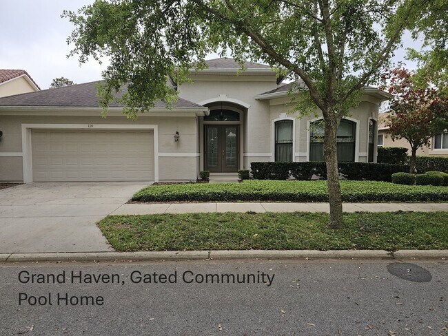 Primary Photo - Stunning Lakefront Pool Home, 3/2/2 - Gran...