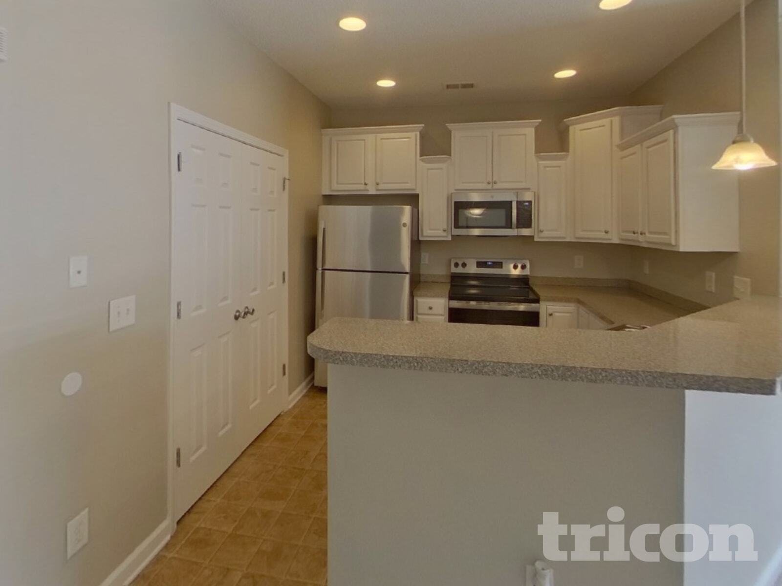 Building Photo - 6358 Olmadison Pl