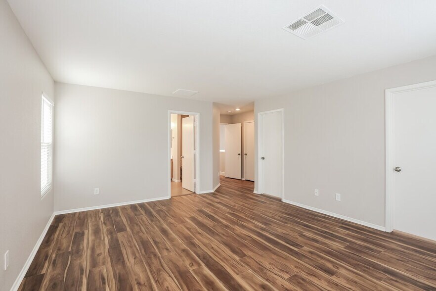 Building Photo - 5008 Diamond Ranch Ave