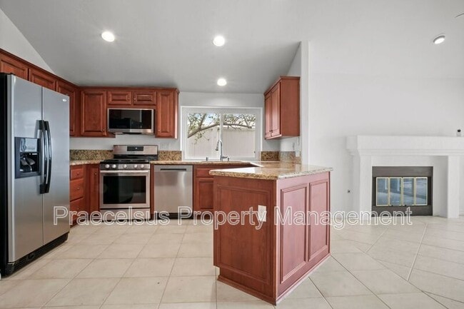 Building Photo - 5364 Dressage Dr