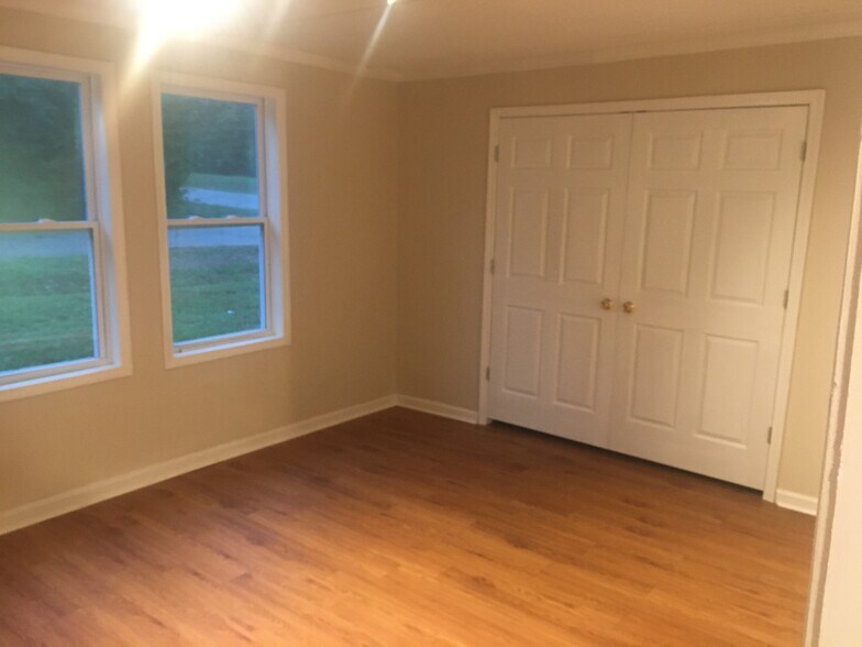 4th Bedroom - 1001 Moreland Dr