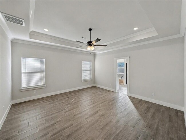 Building Photo - 6907 SW High Meadow Blvd