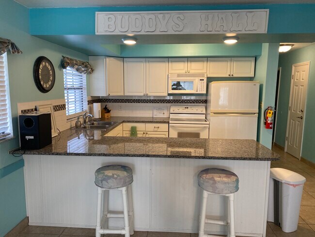 Building Photo - 4105 Ocean Beach Blvd