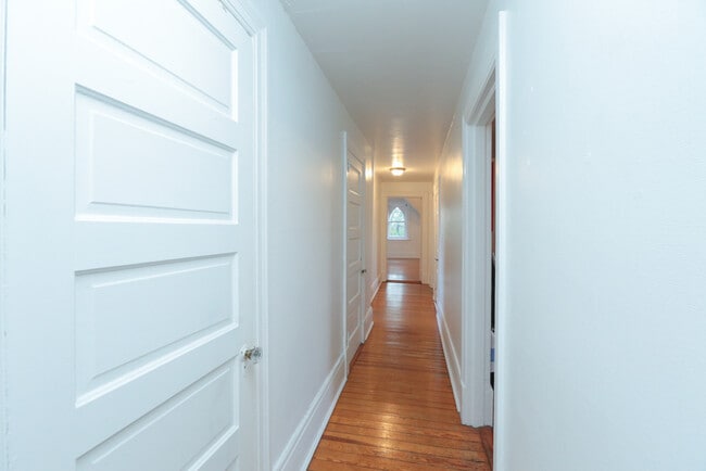 Building Photo - 1134 Westover Ave