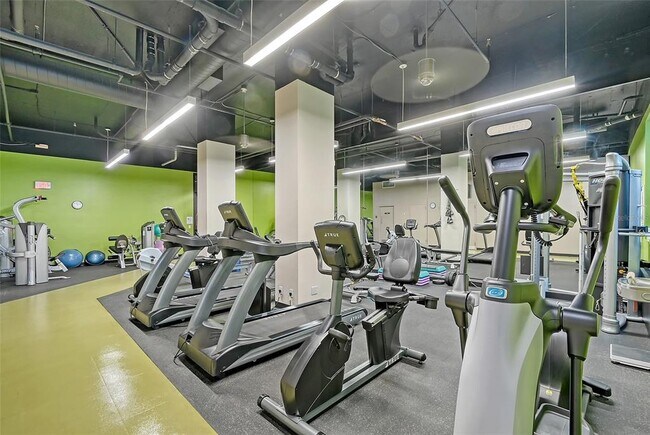 Building Photo - 1255 N Gulfstream Ave