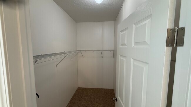 Building Photo - 503 BLUE GINGER Ln