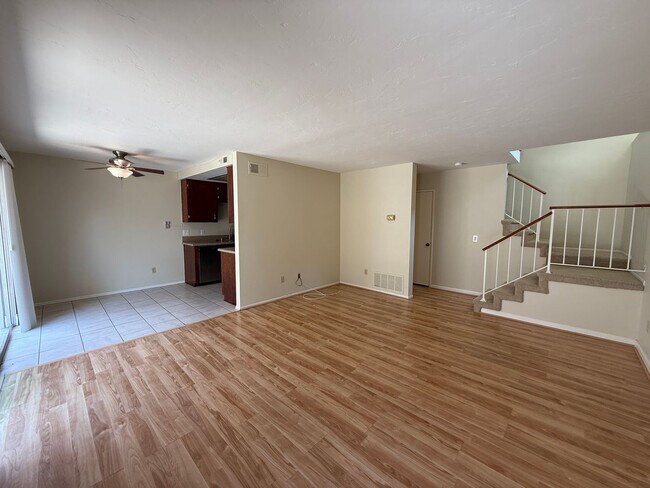 Building Photo - Beautiful Two Bedroom Townhome in San Luis Rey
