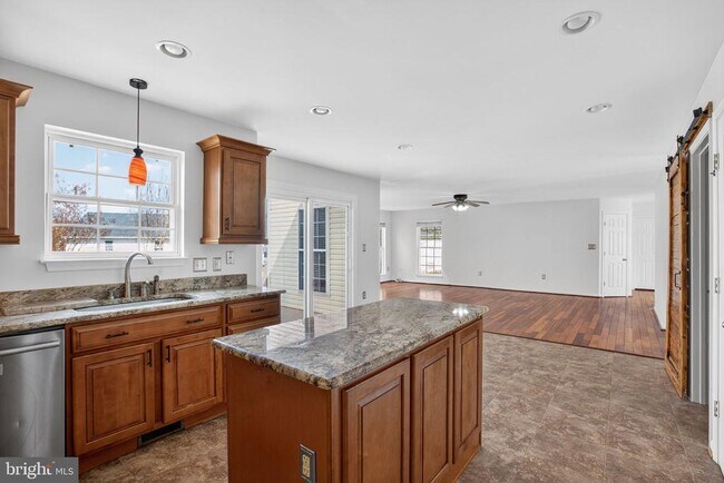 Building Photo - 28 Basalt Dr