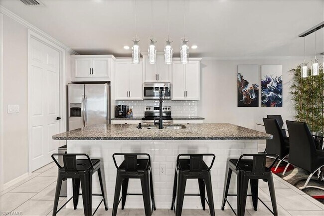 Building Photo - 14672 Edgewater Cir
