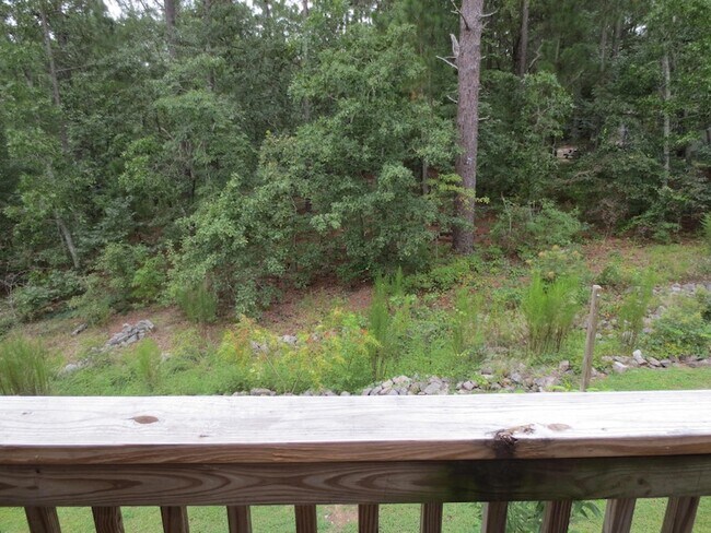 Building Photo - 102 Cypress Cir