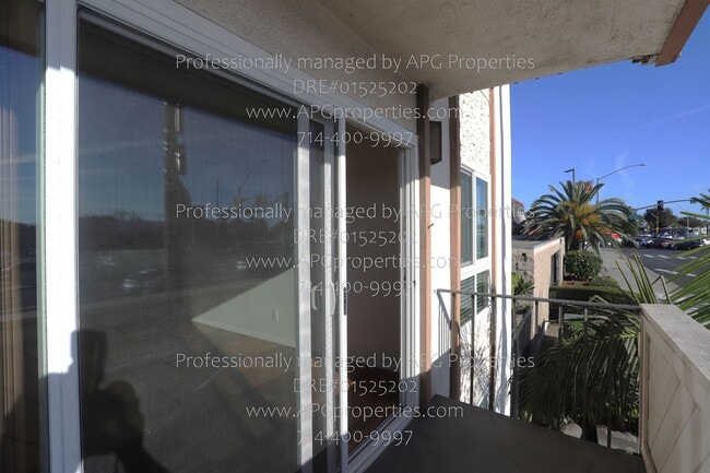 Building Photo - 5585 E Pacific Coast Hwy