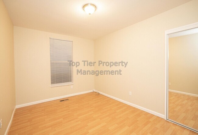 Building Photo - 1884 N 5th St