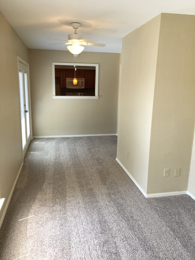 Building Photo - 3 Bed/2 Bath Home with Additional Space -- Available After August 10, 2026