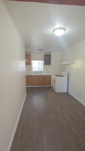 Kitchen & Dinning - 4026 Sterling Way