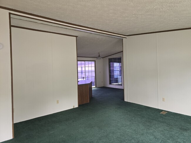 Building Photo - 926 Hollywood Dr