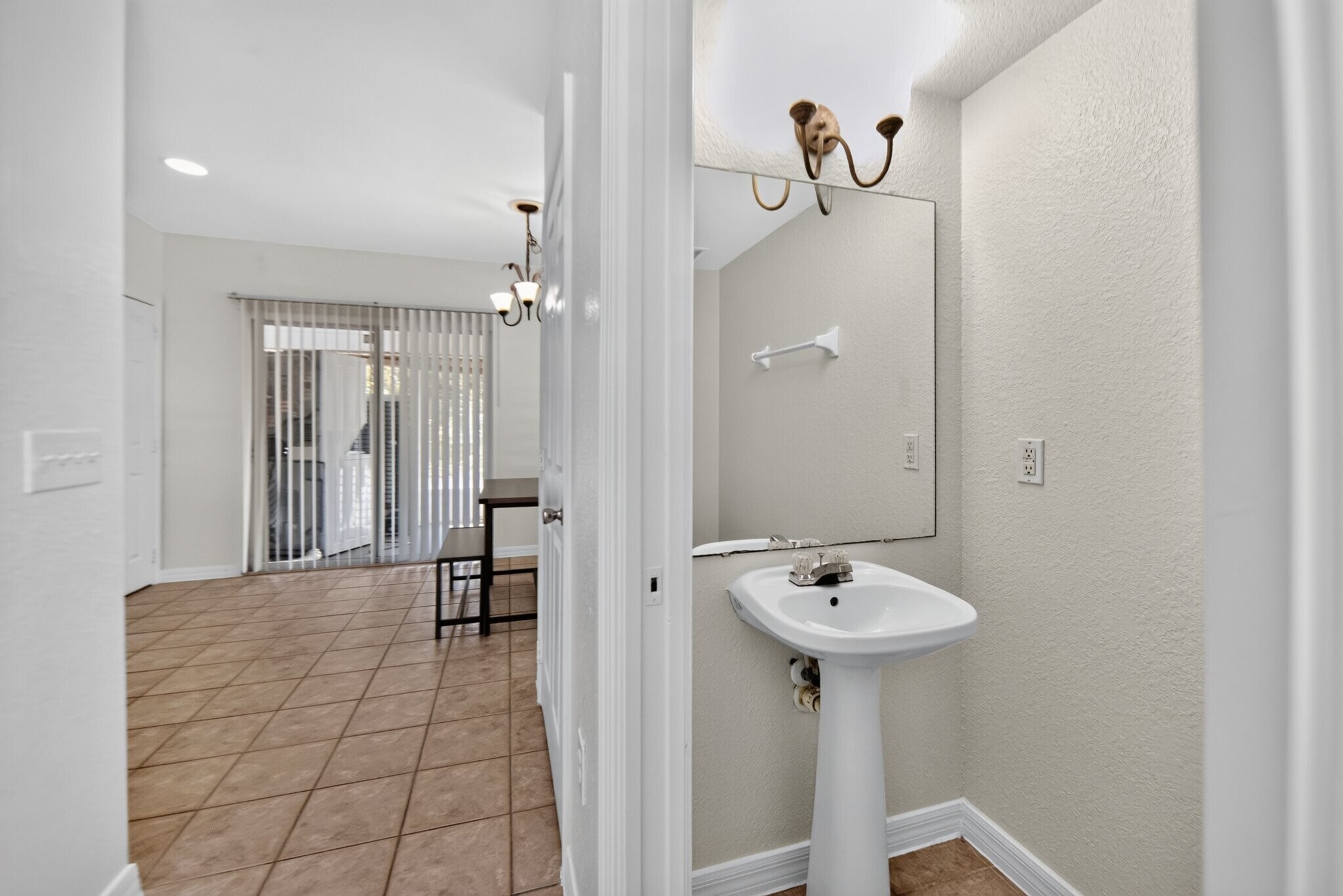 Building Photo - 4214 Plantation Cove Dr