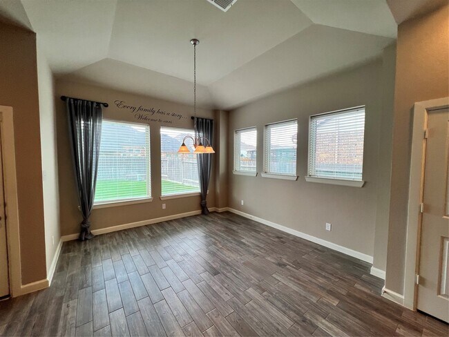 Building Photo - 3318 Suffolk Creek Ln