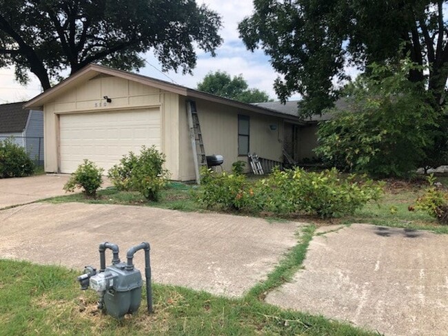 Building Photo - 510 Sunset Dr