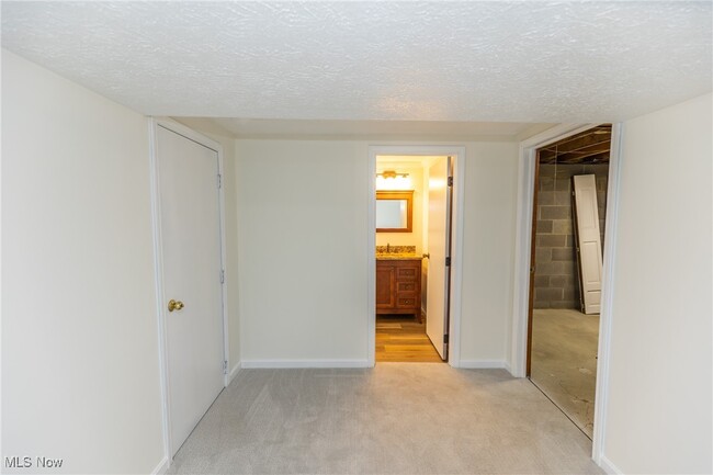 Building Photo - 17016 Greenwood Dr