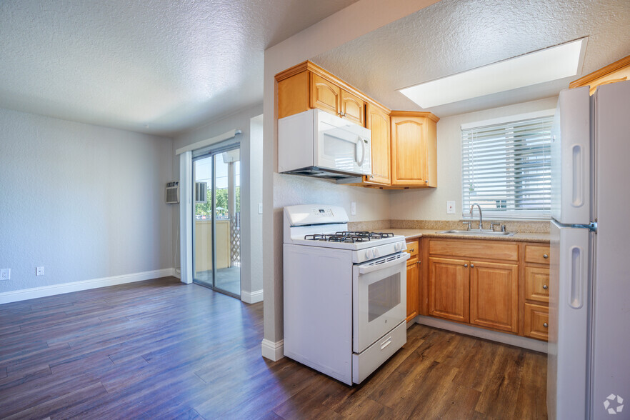 Primary Photo - Alderwood Park Apartments