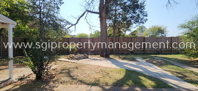 Building Photo - 2 bedroom Irving home for rent!