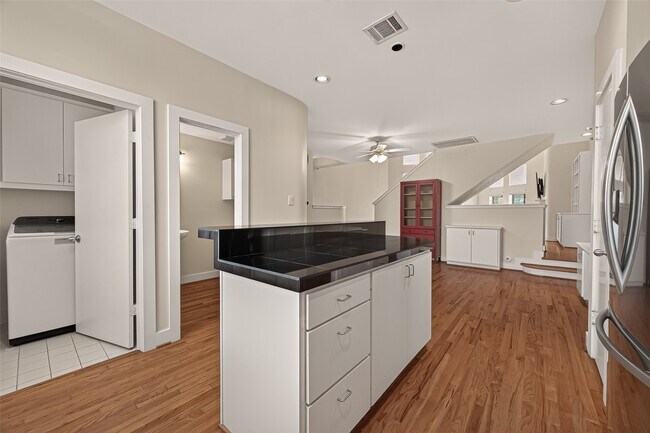 Building Photo - 9829 Madeline Alyssa Ct
