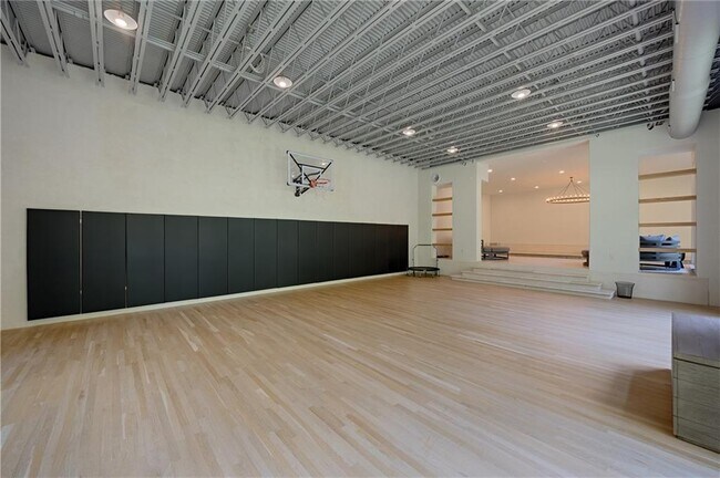 Building Photo - 3570 Knollwood Dr NW