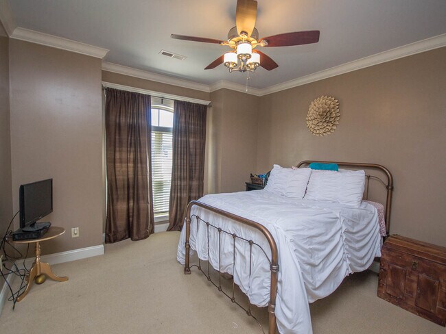 Building Photo - Luxury Living in Canebrake – Spacious, Stylish & Perfectly Located!