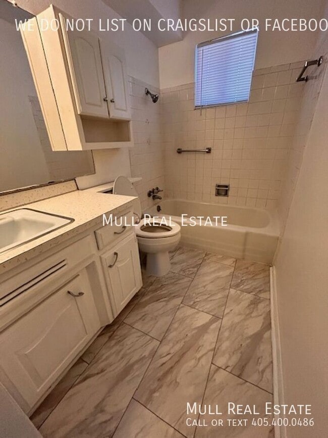 Building Photo - 9721 Lyric Ln