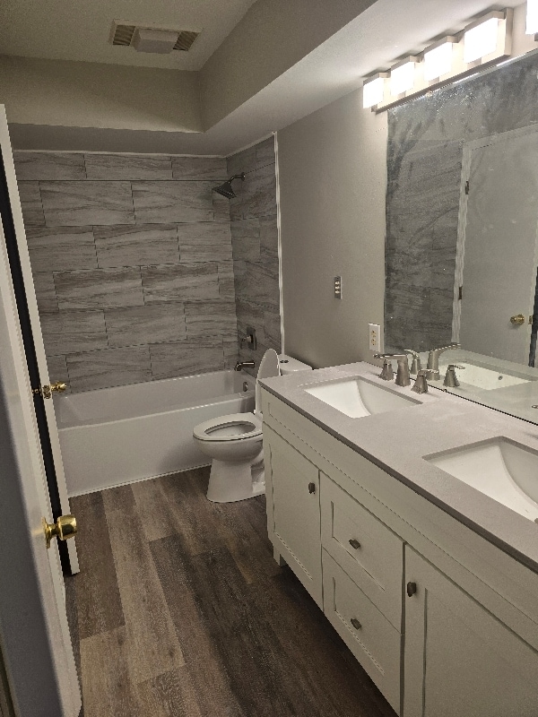 Building Photo - 138 N Rose St