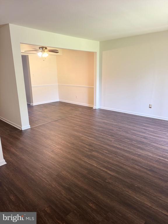 Building Photo - 413 Olde Greenwich Cir