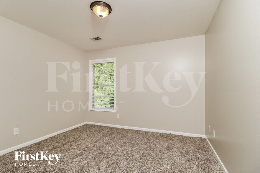 Building Photo - 24 Brookridge Ct