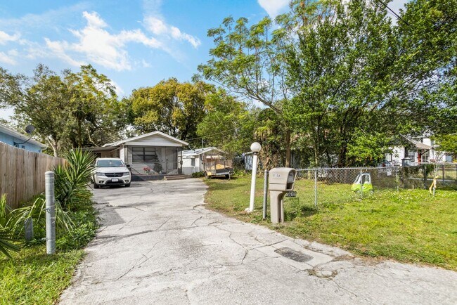 Building Photo - 8108 N Alaska St