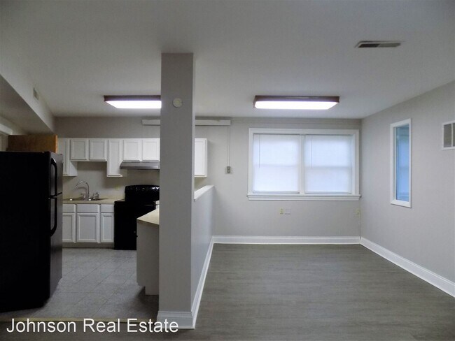 Building Photo - 505 N 4th St